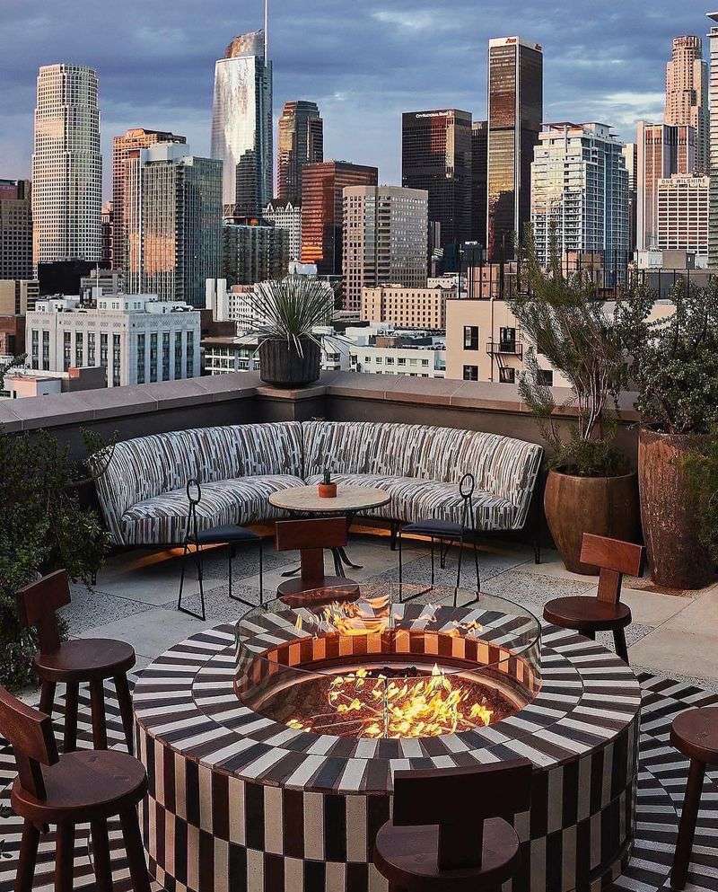 Cara Cara: Downtown LA Proper's Stylish Rooftop Retreat