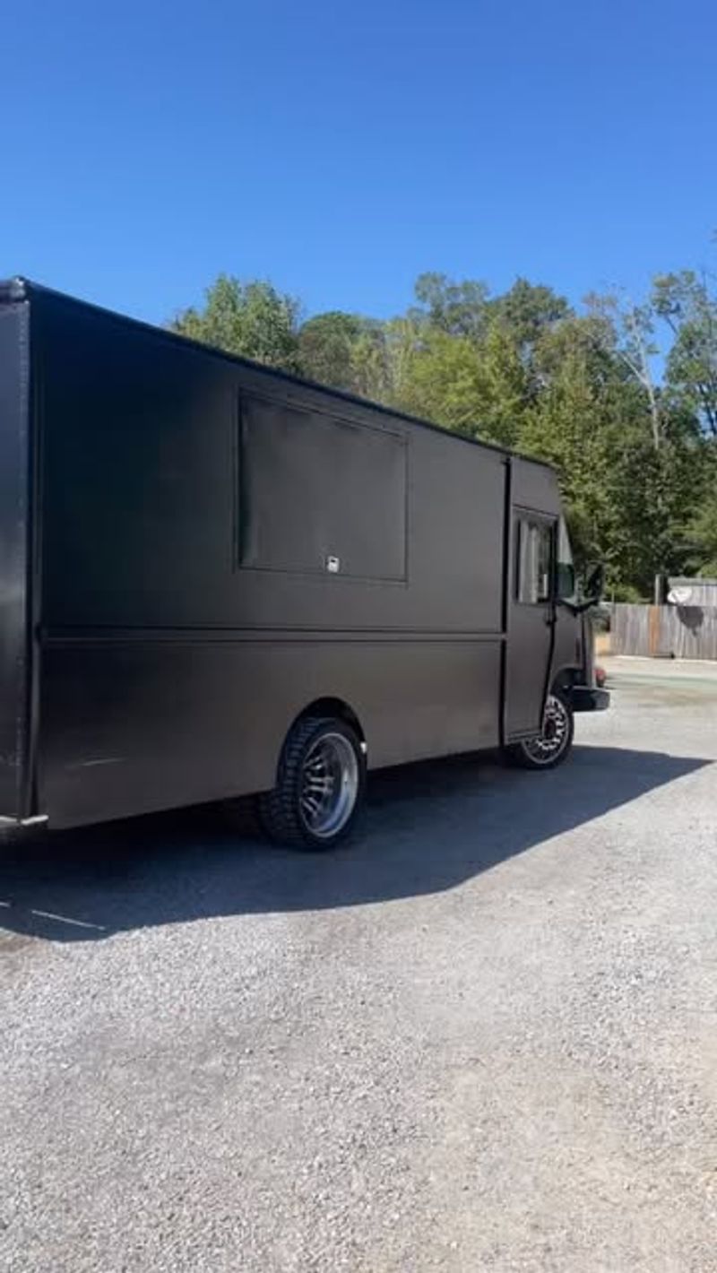 One Guy Steak and Chicken Bowl (Mississippi)