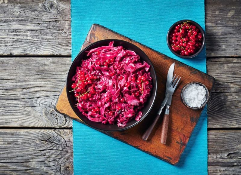 Cabbage dishes with long cooking time