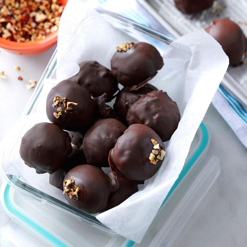 Bourbon Balls (Kentucky)