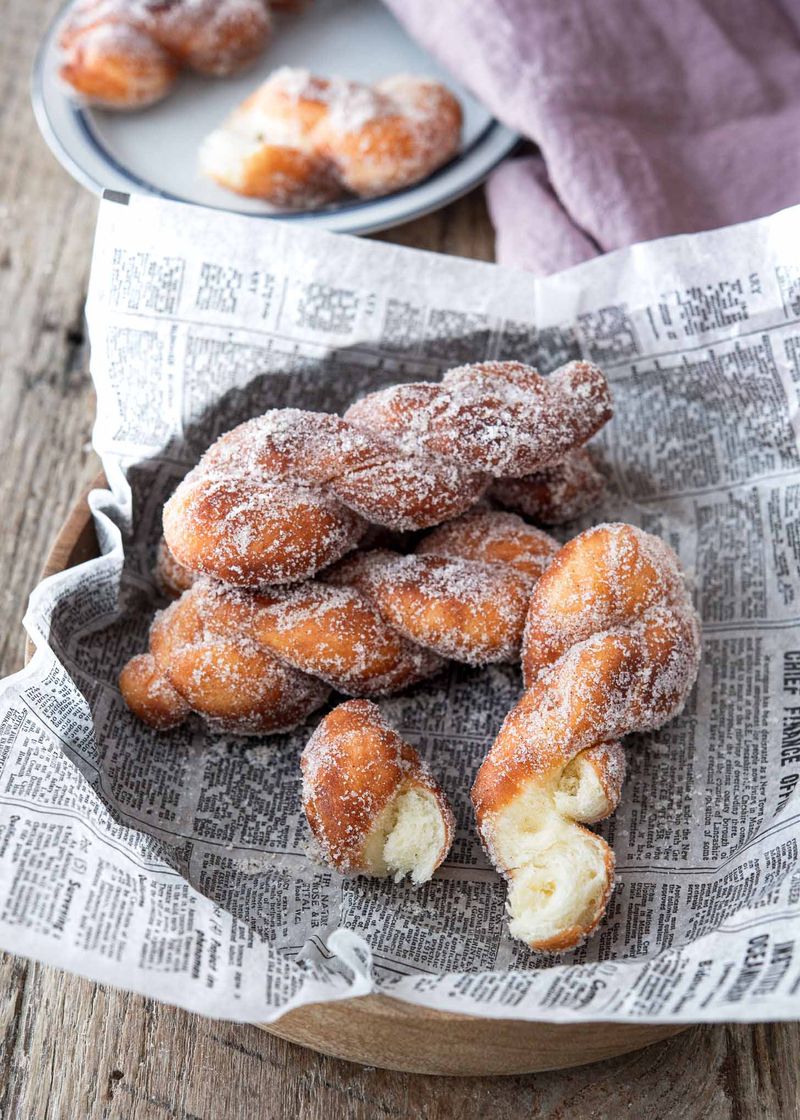 Kkwabaegi (Twisted Doughnuts)