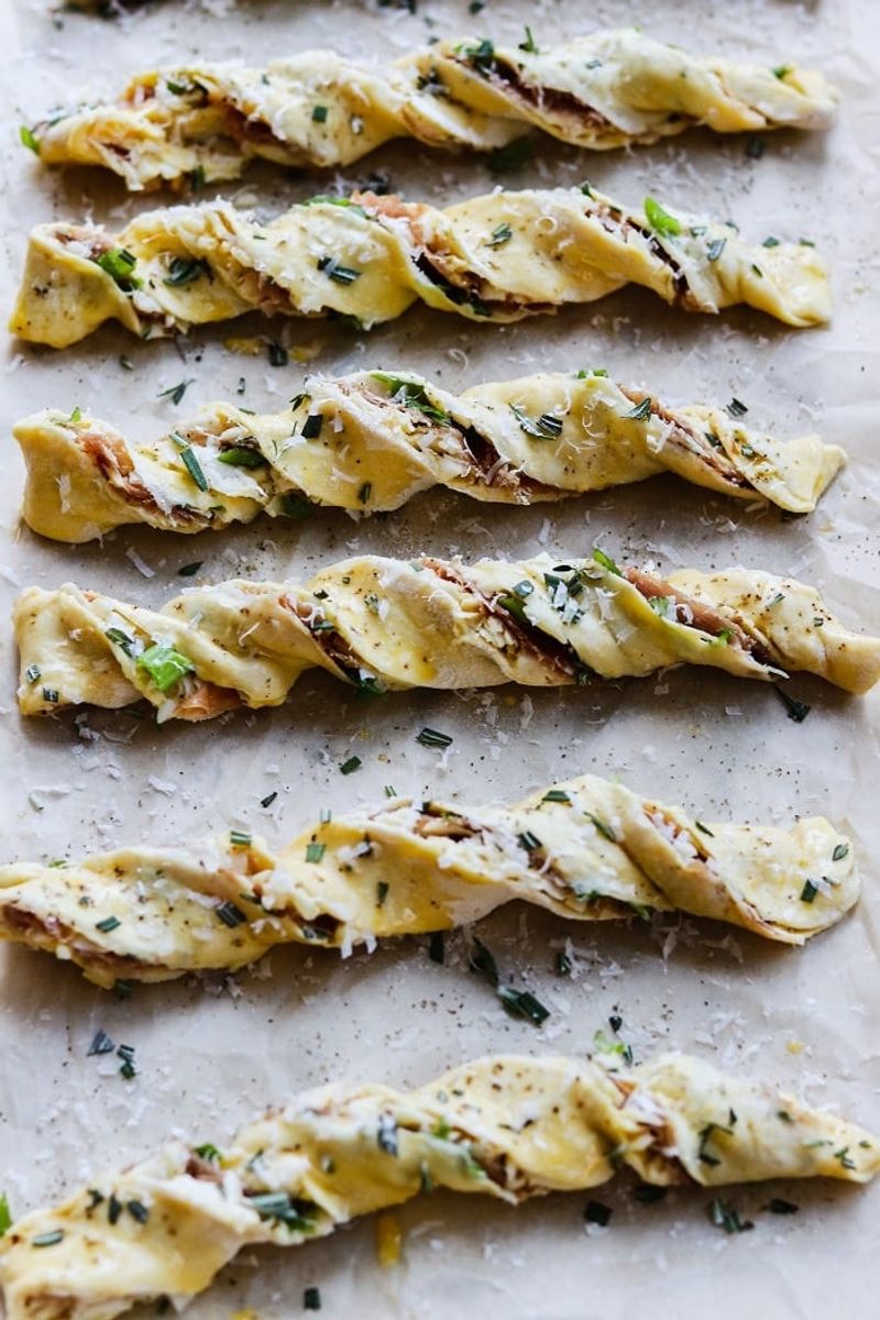 Beyond Pizza: Appetizers and Sides Worth Ordering