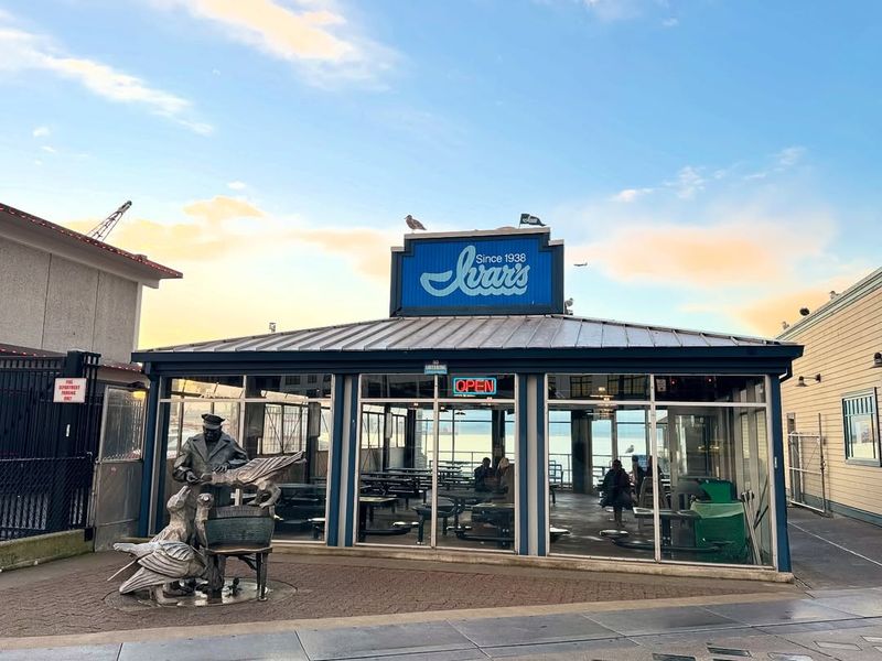 Ivar’s (Multiple locations)