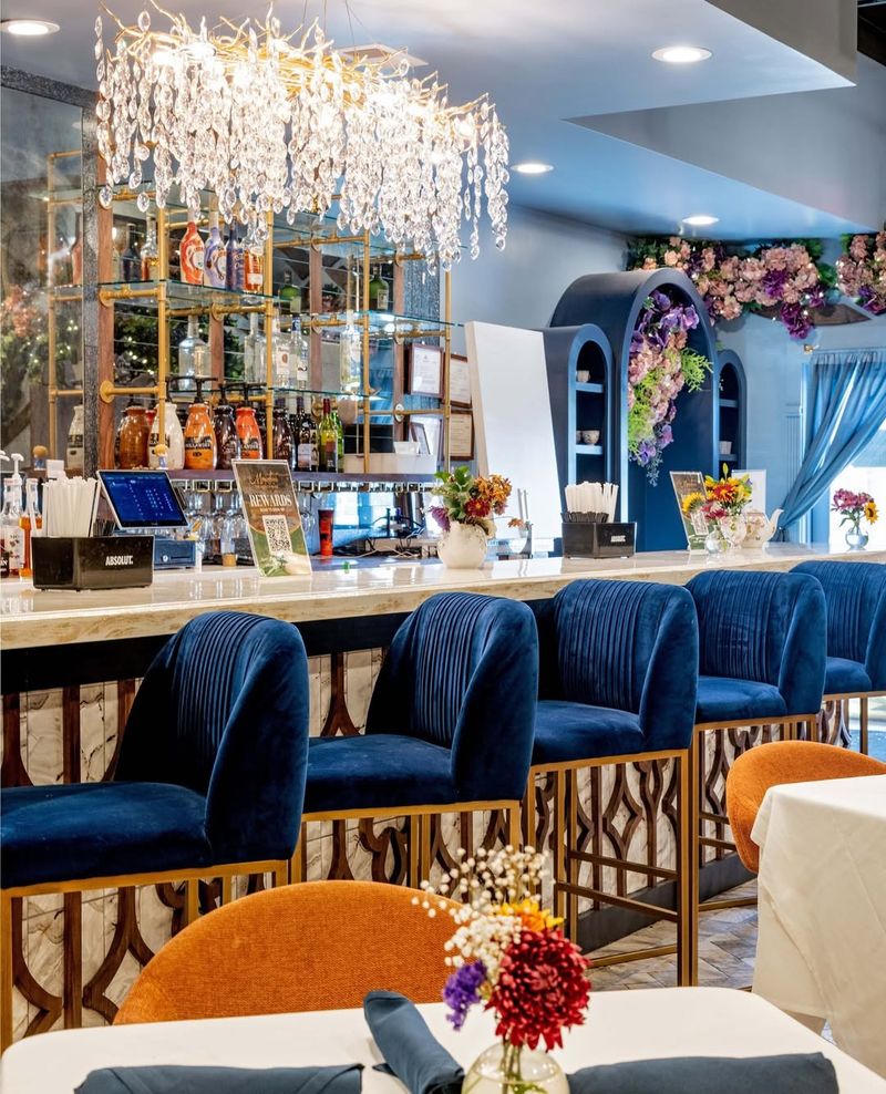 Morningbirds Restaurant