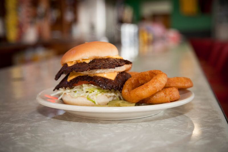 Indiana - Workingman’s Friend Triple with Onion Chips