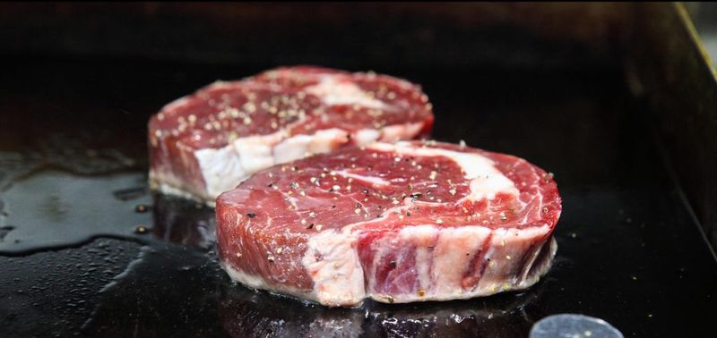 Searing seals in juices