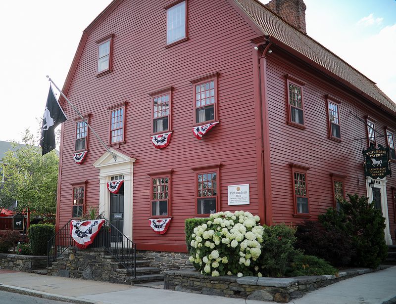 The White Horse Tavern (Rhode Island)