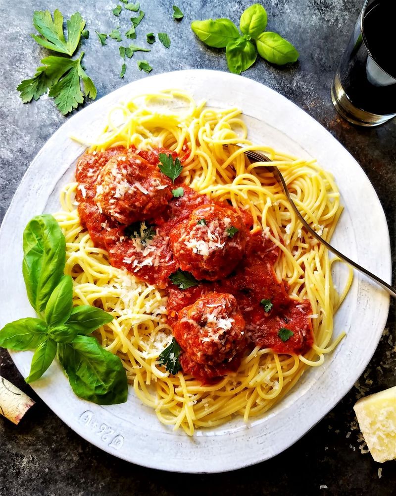 Simple Meatballs In Sauce