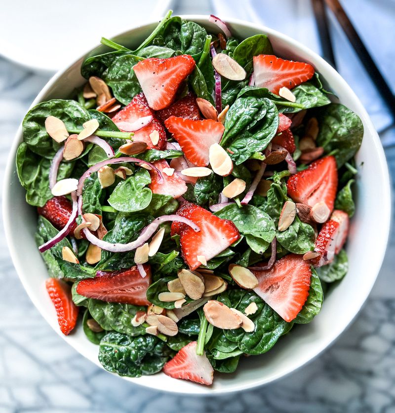 Strawberry spinach salad