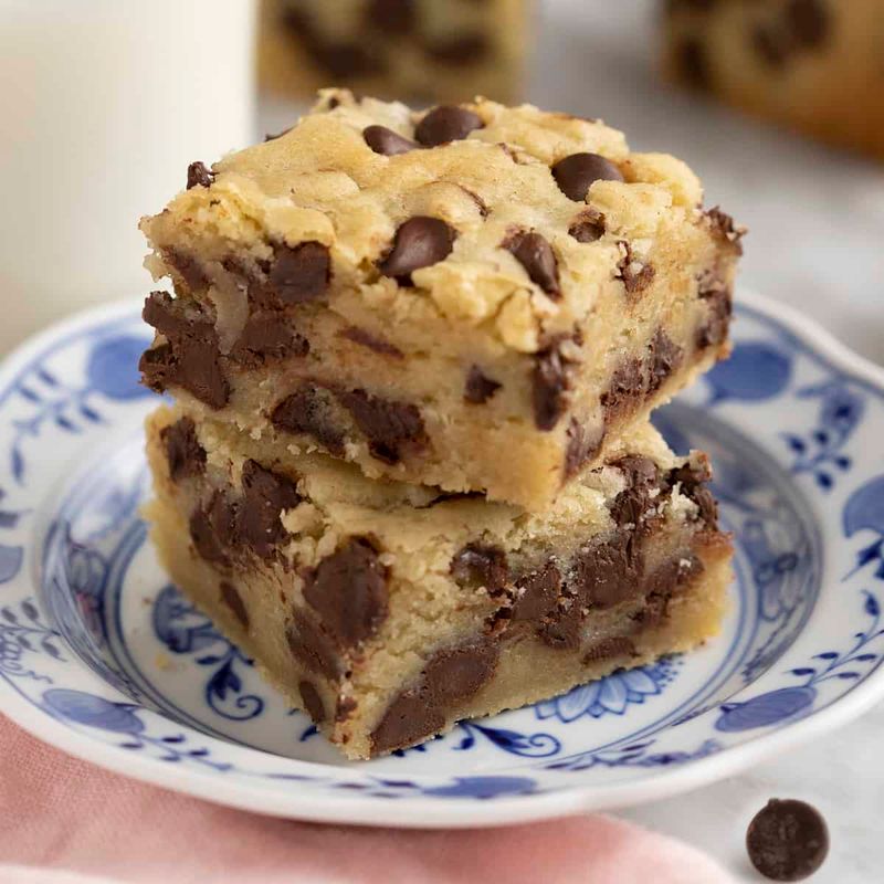 Chocolate Chip Cookie Bars (Bakery Thick)