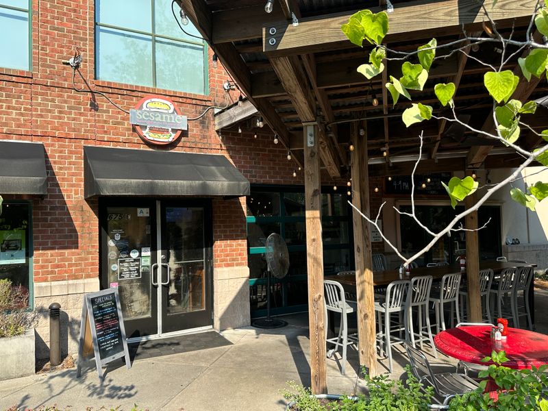 South Carolina: Sesame Burgers and Beer