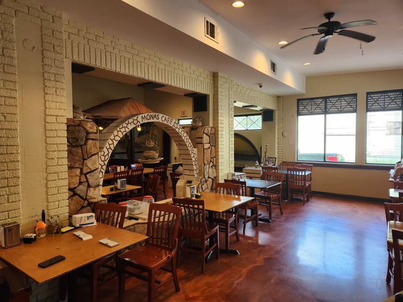 Louisiana - Mona's Cafe