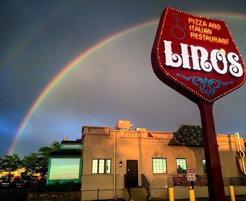 Lino's (Rockford)