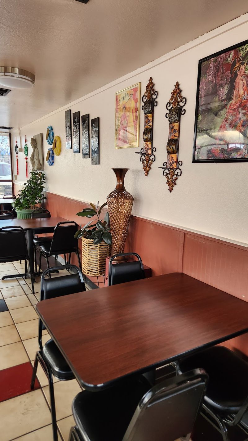 Tamarind Vietnamese & Mexican Grill (Montana)