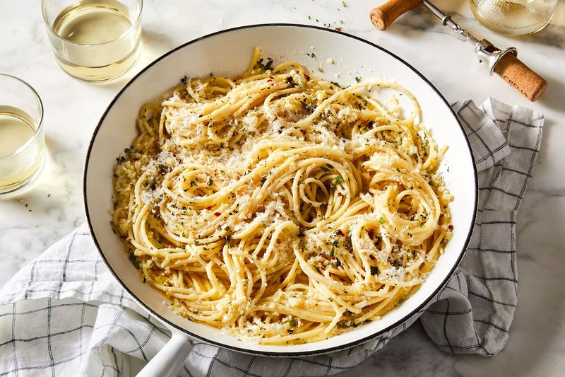 Pasta With Butter And Garlic