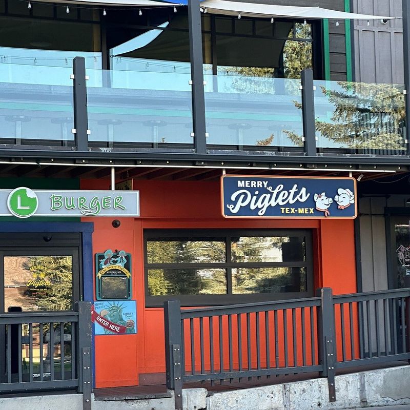 Wyoming - Merry Piglets, Jackson