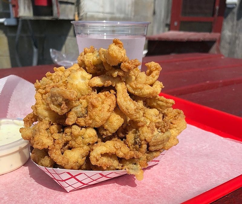 New Hampshire: Fried clams