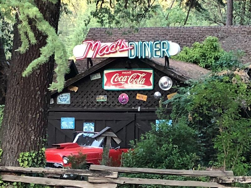 Why Mac's Feels Like More Than A Diner