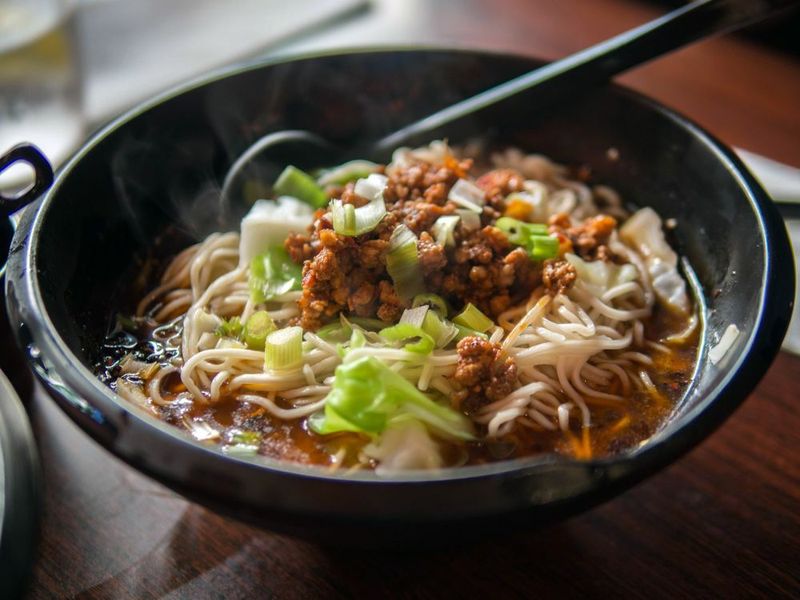 Chong Qing Xiao Mian: Spicy Sichuan Specialist