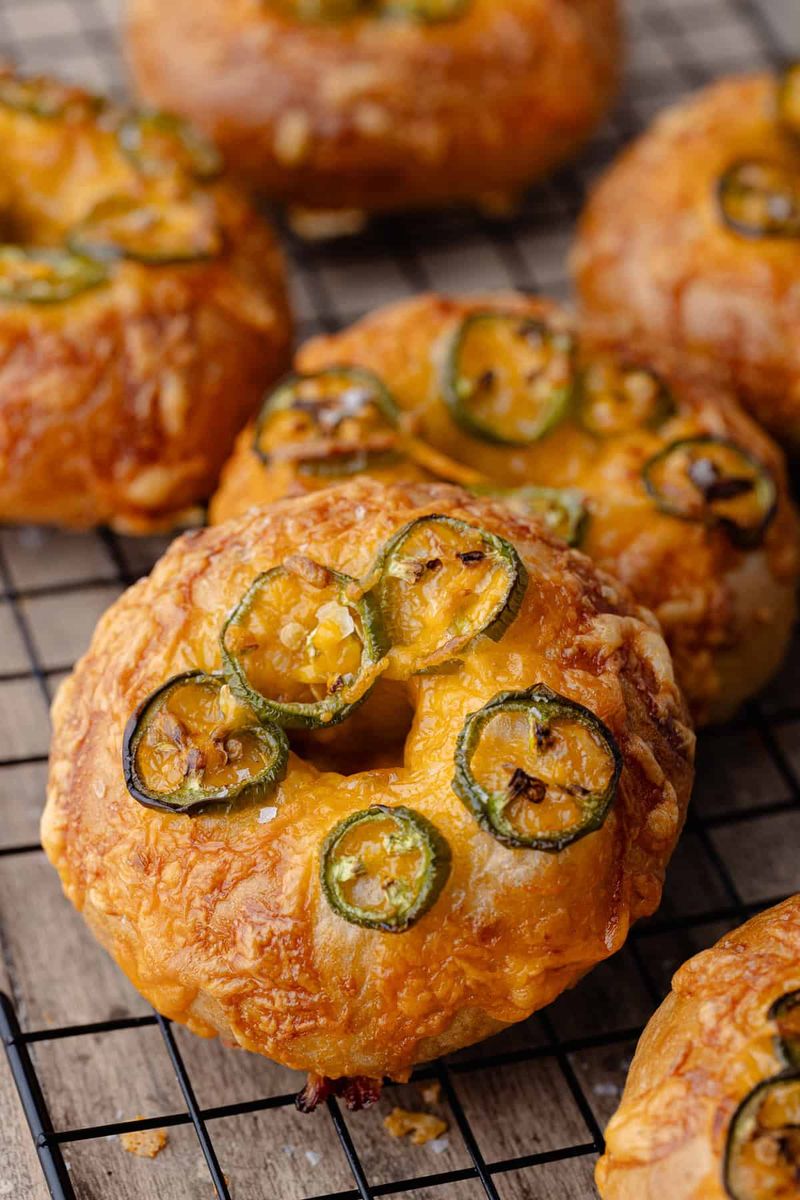 Jalapeño Cheddar Bagels