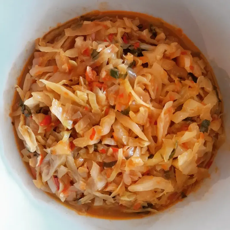 Hungarian Cabbage Soup (Paprika-Kissed)