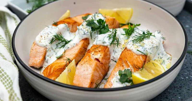 Salmon with Dill and Yogurt Sauce