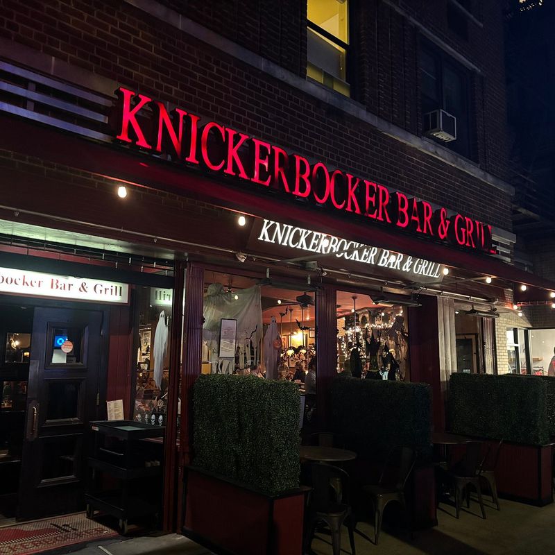 Knickerbocker Bar & Grill – Greenwich Village, Manhattan