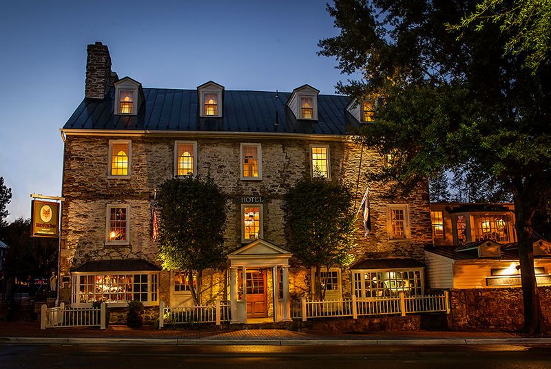 Virginia: The Red Fox Tavern (Middleburg)