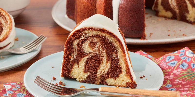 Cream Cheese Swirl Cake