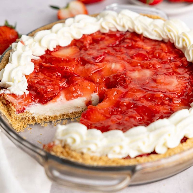 No-Bake Strawberry Cream Pie
