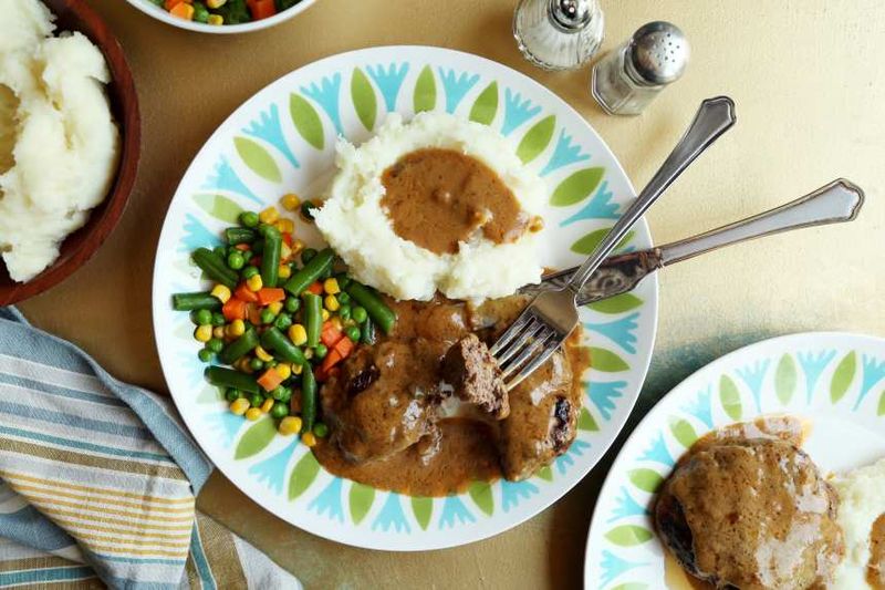 Mississippi — Smothered Steak with Rice and Gravy