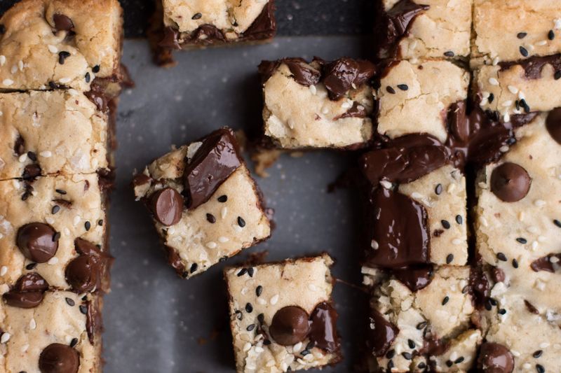 Tahini Blondies