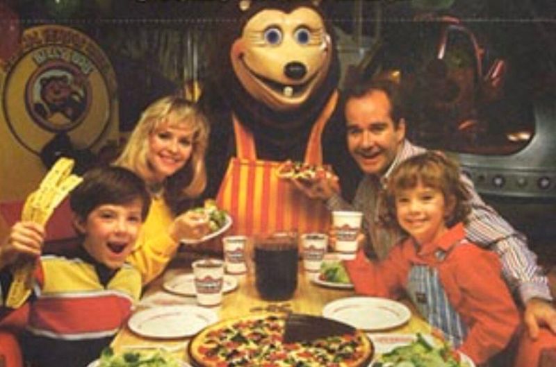 ShowBiz Pizza Place