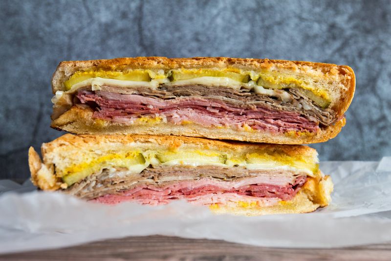 Cuban (Cubano)