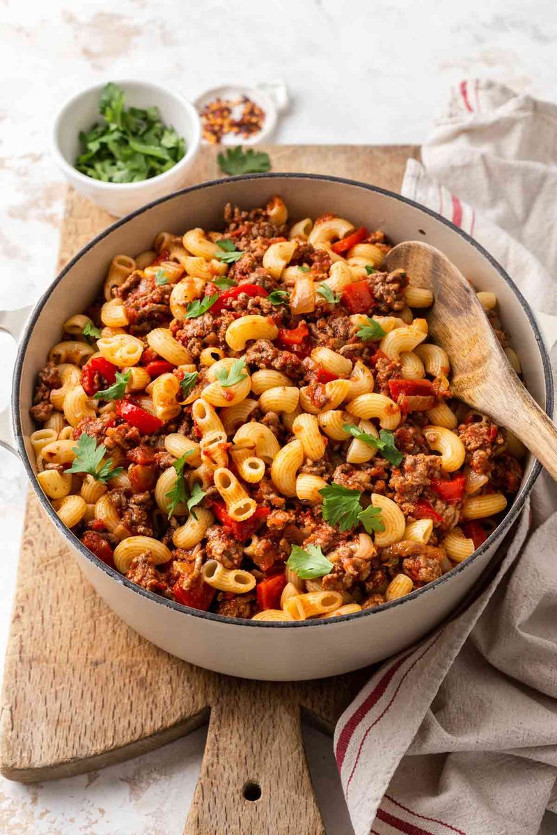 American Goulash (Elbow Macaroni + Beef + Tomato)