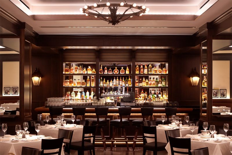 Joe's Seafood Prime Steak & Stone Crab: Power Dining Incarnate