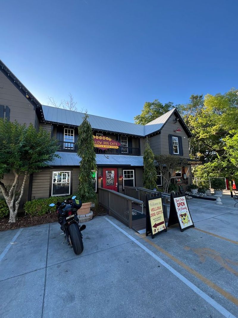 Yellow Dog Eats, Gotha