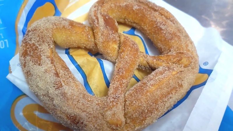 Auntie Anne’s Cinnamon Sugar Pretzel