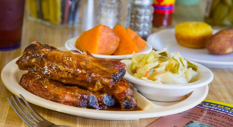 Lindsey’s Hospitality House & Barbecue (North Little Rock)