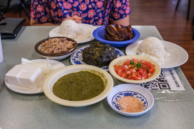 Helena’s Hawaiian Food (Honolulu, Hawaii)
