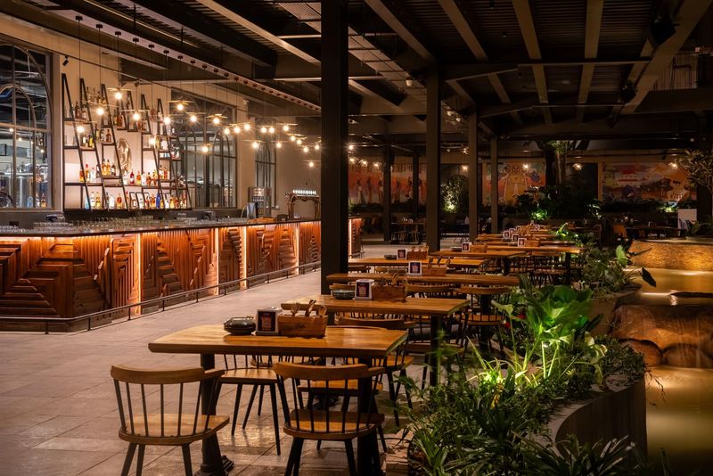 Tiffin Trail Curry Bar