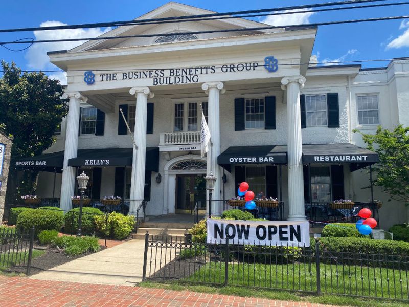 Kelly's Oyster House & Bar - Fairfax's Fresh Catch
