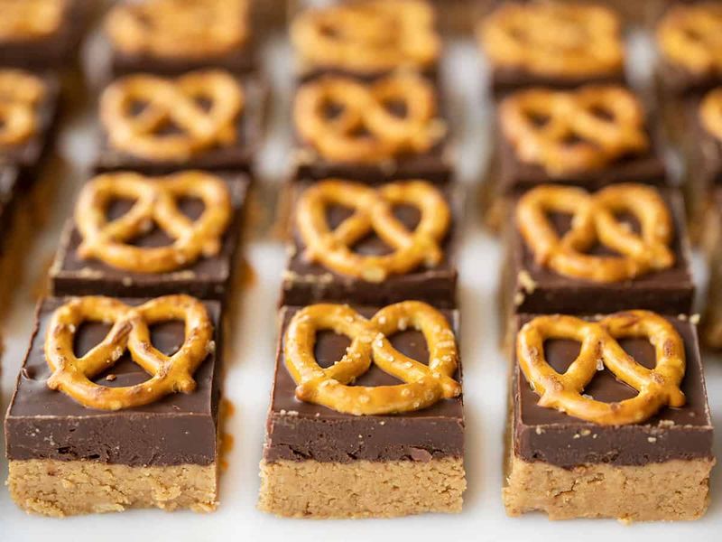 Peanut Butter Pretzel Pie Squares