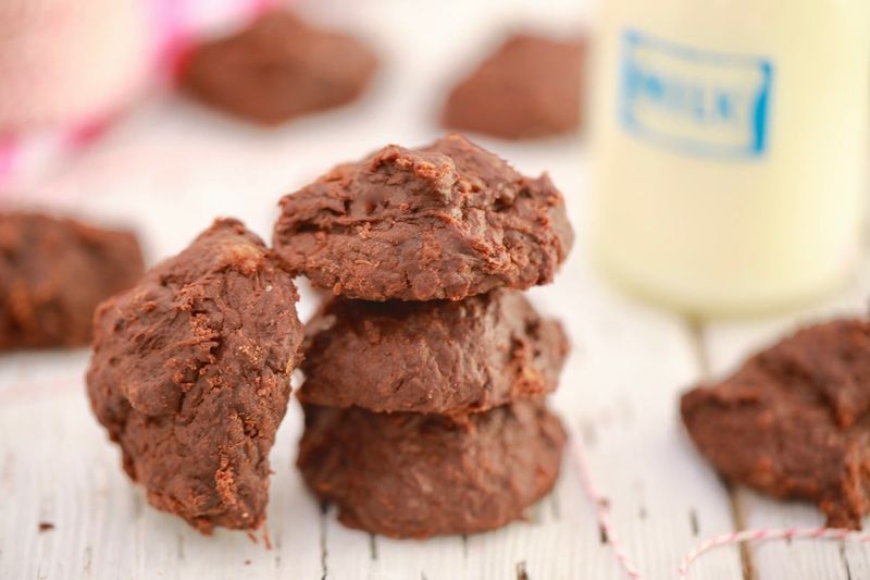 Cocoa Banana Cloud Cookies