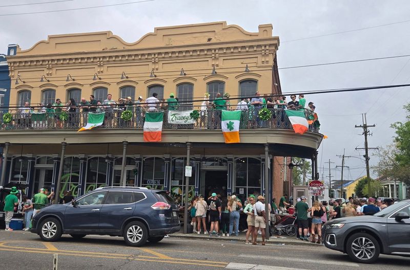 Tracey’s Original Irish Channel Bar