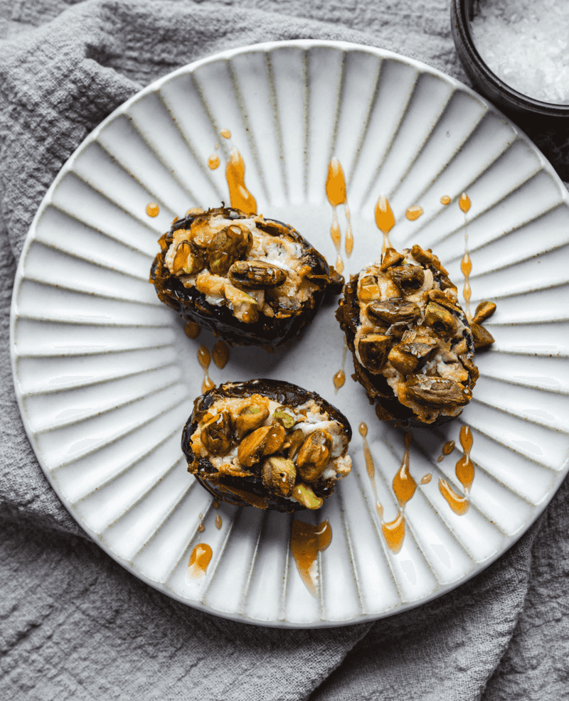 Stuffed dates (sweet-salty)