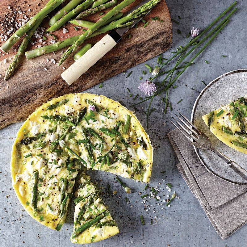 Asparagus and goat cheese frittata