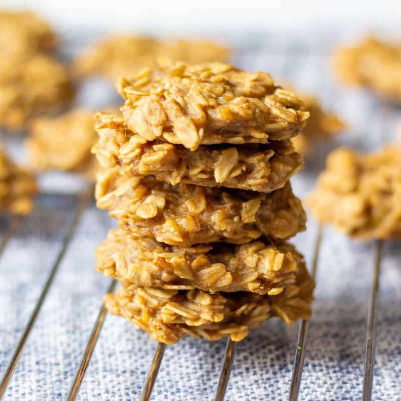 Peanut Butter Banana Oat Cookies