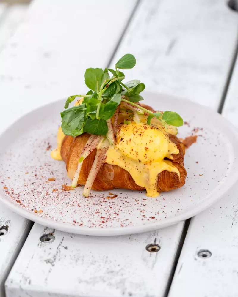 Pulled Pork Benedict