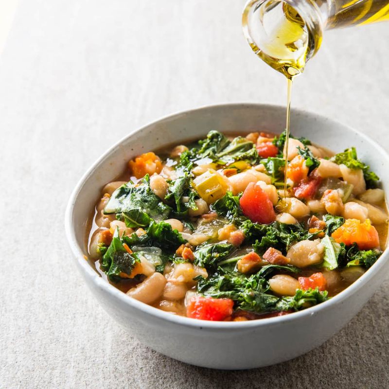 Slow Cooker Tuscan White Bean Soup